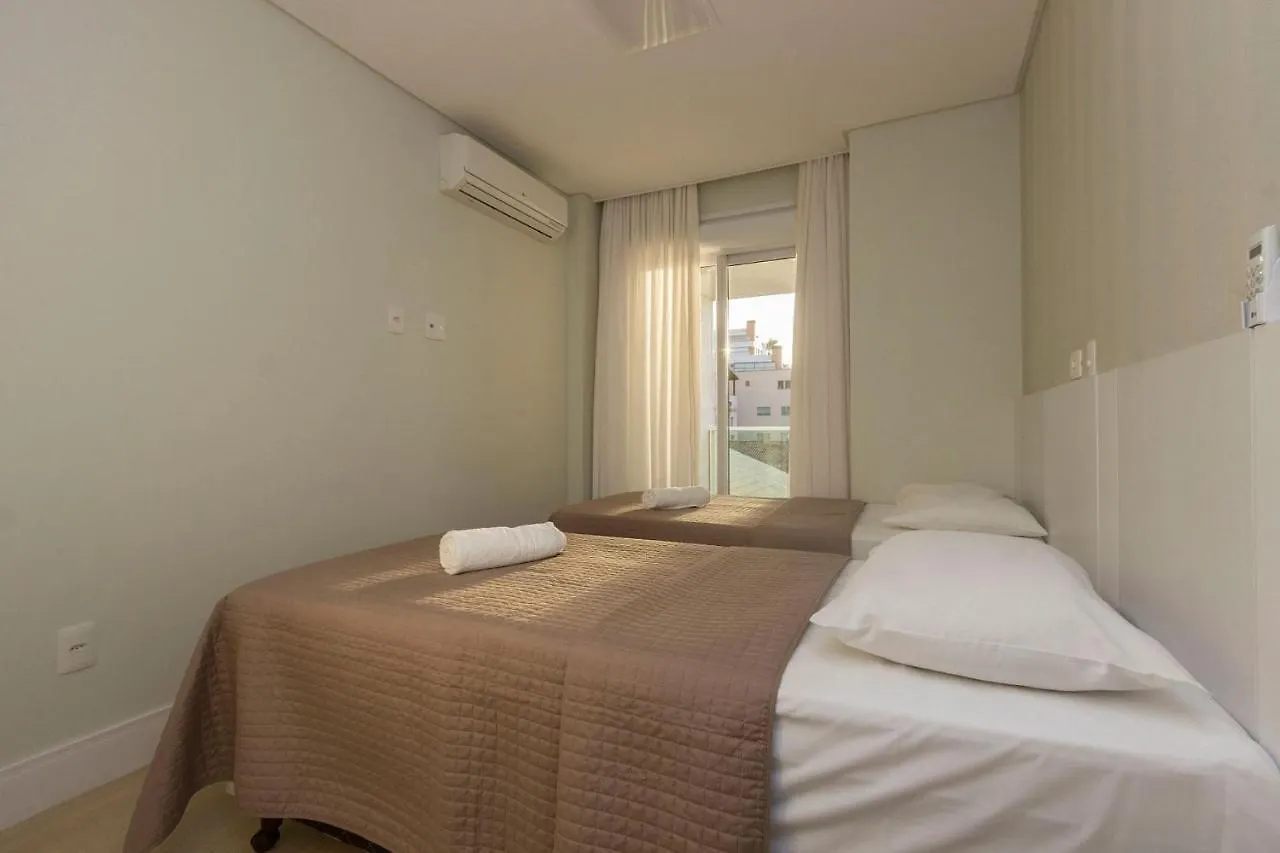 222-D Boulevard Bombinhas - Aconchegante Apto 3 Dorms - Condominio De Luxo Com Piscina Climatizada