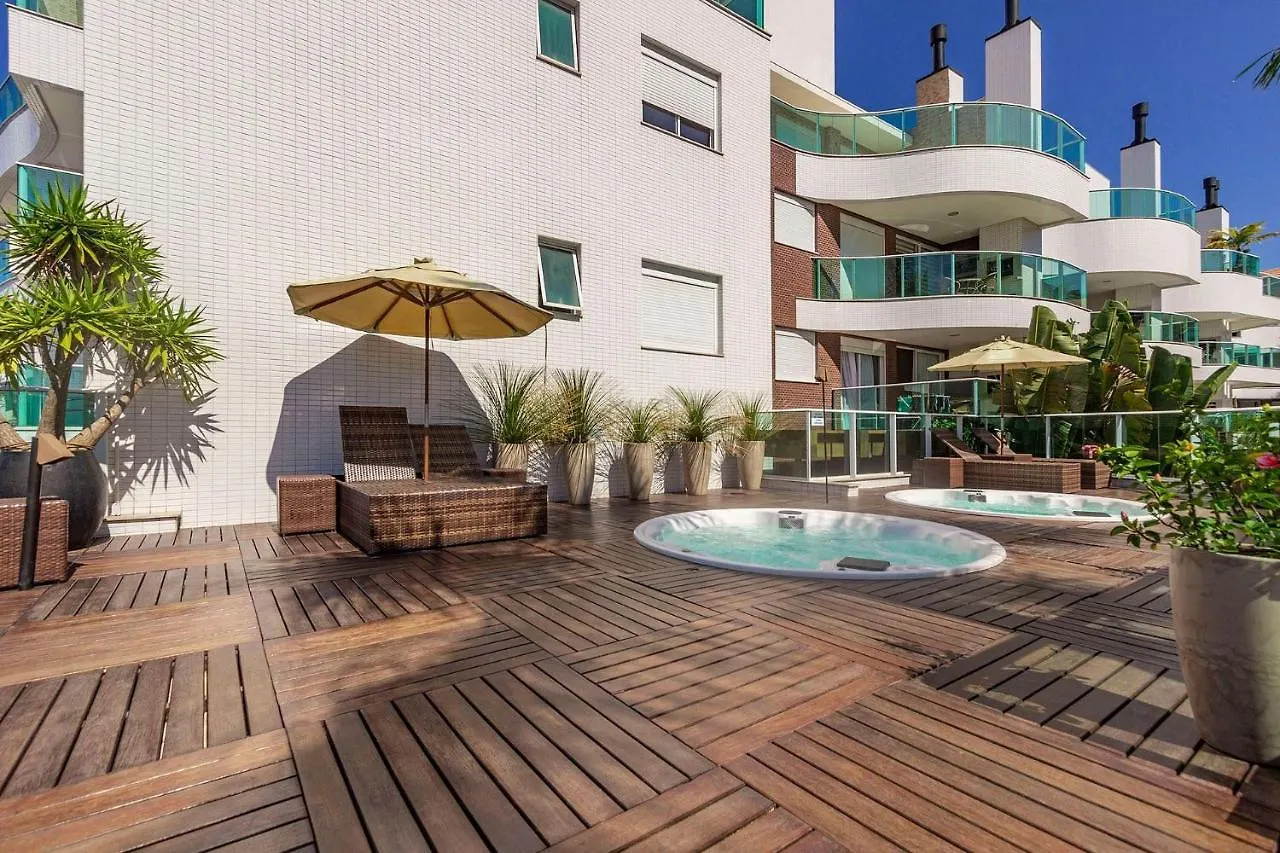 222-D Boulevard Bombinhas - Aconchegante Apto 3 Dorms - Condominio De Luxo Com Piscina Climatizada 0*,  Brazil